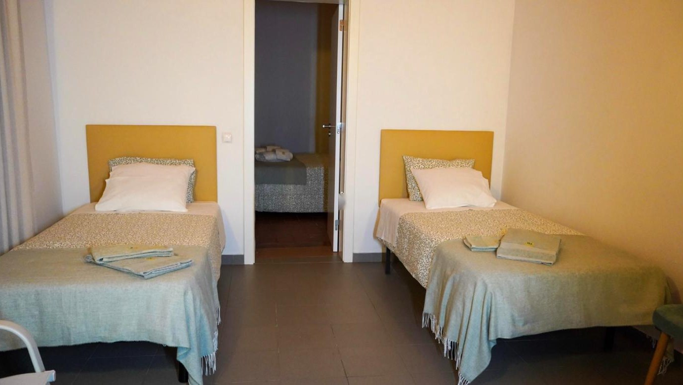 Quarto com duas camas